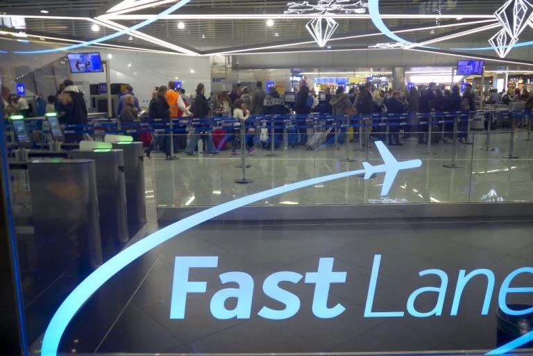 Πανευρωπαϊκό μπλακ αουτ! Πιθανές καθυστερήσεις σε 15000 πτήσεις λόγω βλάβης!